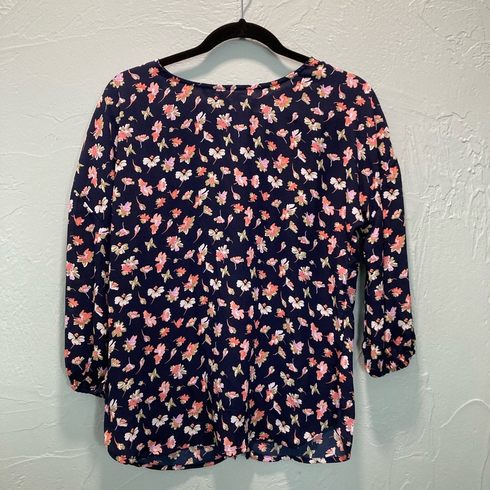 Mi Ami
NWT S blouse Navy with pink/ white